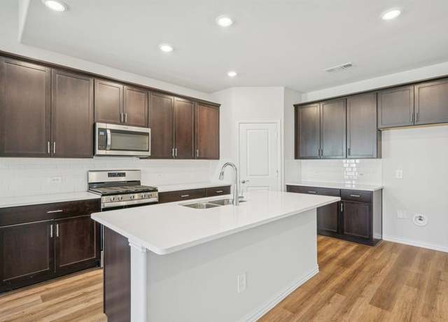 Property at 2219 Lone Star Ln, Seagoville, TX 75159, 5 beds, 3 baths