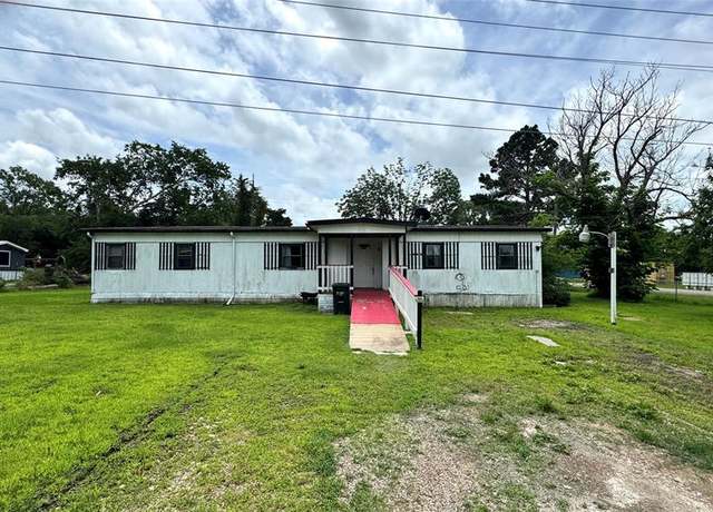 Property at 8920 E US Highway 80, Terrell, TX 75161, 3 beds, 2 baths