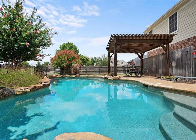 Property at 700 Tee Box Ct, Mansfield, TX 76063, 4 beds, 3.5 baths