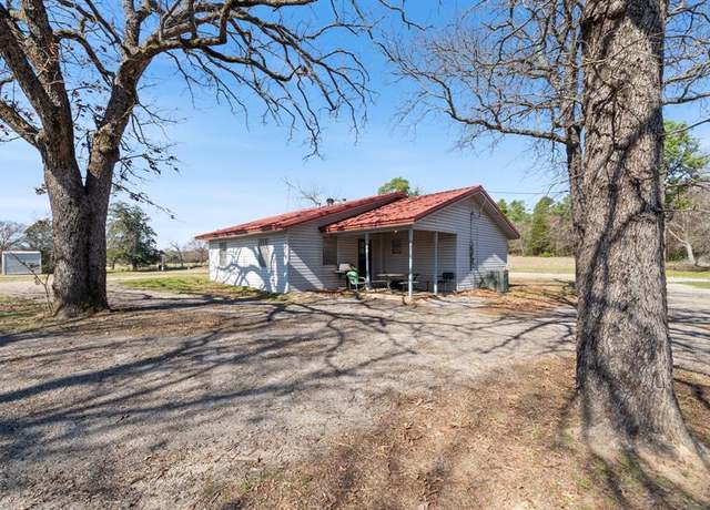 Property at 112 Gibson Rd, Athens, TX 75751, 3 beds, 1 bath