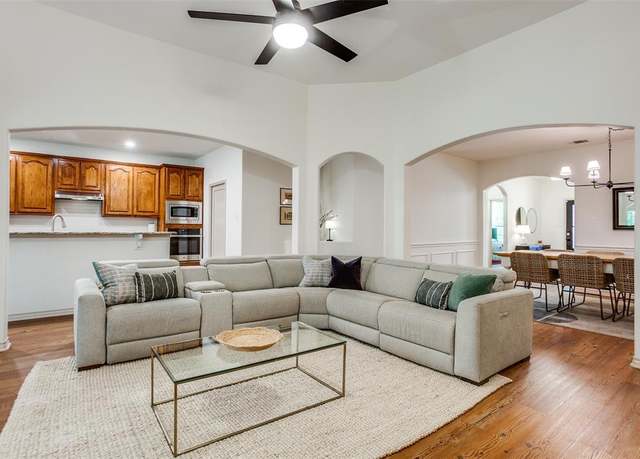 Property at 5800 Broken Spur, Mckinney, TX 75070, 5 beds, 3 baths