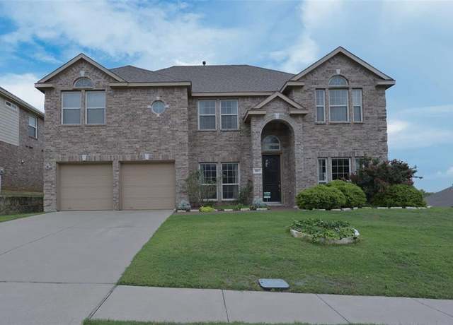 Property at 1067 Hollow Creek Dr, Cedar Hill, TX 75104, 5 beds, 3.5 baths