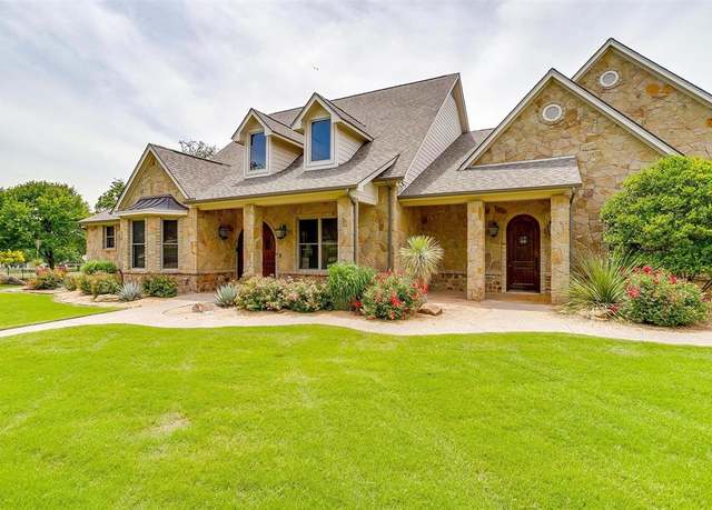 Property at 142 Wood Oak Trl, Weatherford, TX 76088, 4 beds, 4.5 baths