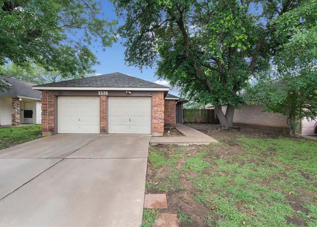 Property at 2526 Butterfield Dr, Fort Worth, TX 76133, 4 beds, 2 baths