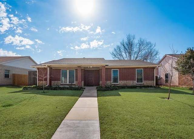 Property at 8302 Chesham Dr, Rowlett, TX 75088, 3 beds, 2 baths