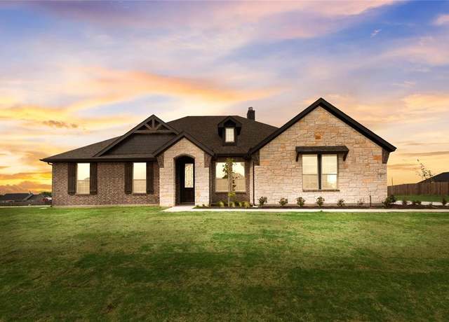 Property at 1 Louis Rd, Sherman, TX 75090, 4 beds, 3 baths