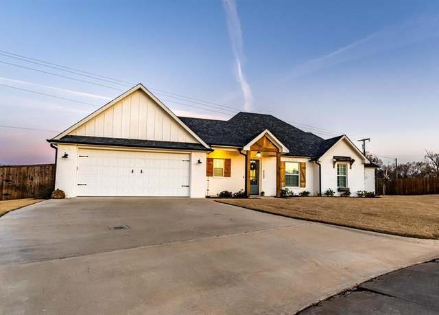 Property at 322 Koby Cir, Sulphur Springs, TX 75482, 4 beds, 2 baths