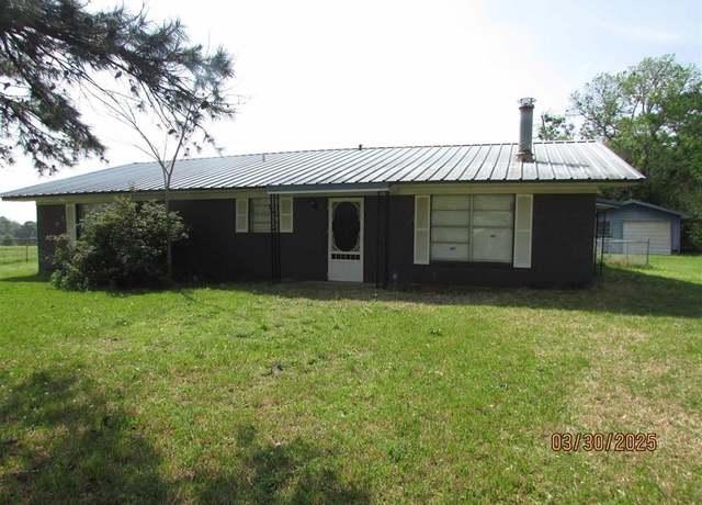 Property at 1593 CR 4623, Troup, TX 75789, 2 beds, 1.5 baths