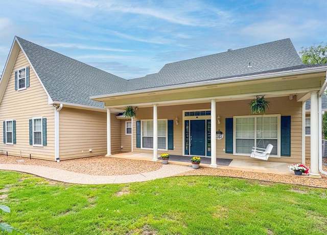 Property at 152 County Road 2256, Valley View, TX 76272, 3 beds, 2.5 baths