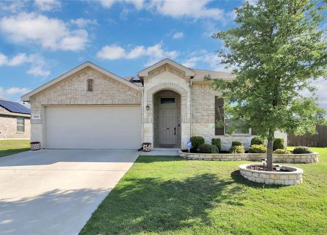 Property at 5320 Creek Hill Ln, Fort Worth, TX 76179, 4 beds, 2 baths
