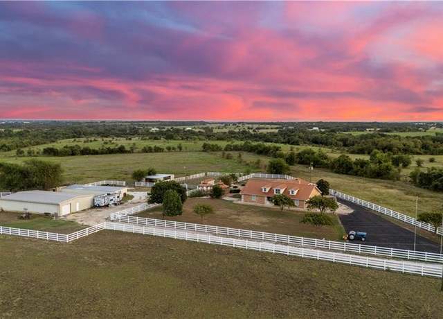 Property at 1064 Warren Rd, Lorena, TX 76655, 3 beds, 2 baths