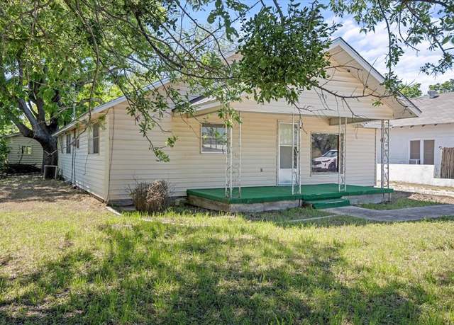 Property at 720 N Seaman St, Eastland, TX 76448, 2 beds, 2 baths