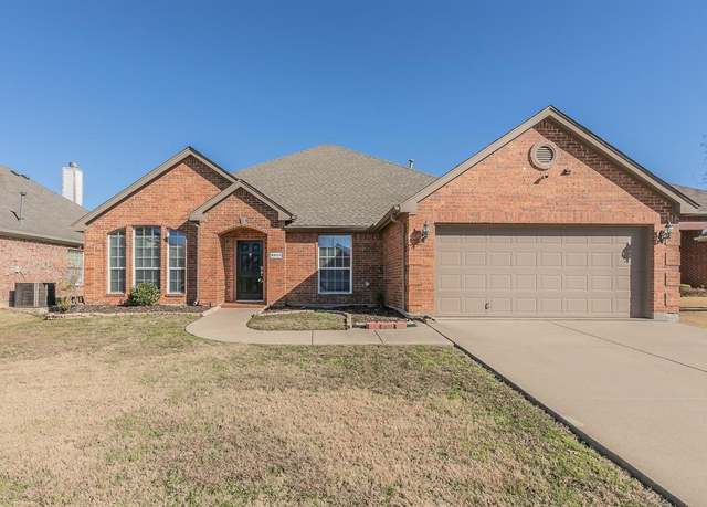 Property at 8809 Viridian Ln, Fort Worth, TX 76123, 4 beds, 2 baths