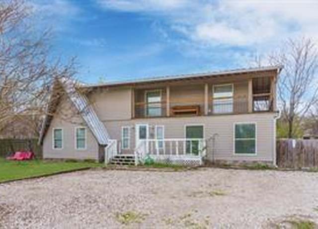 Property at 1001 S Crestway Dr, West Tawakoni, TX 75474, 3 beds, 3 baths