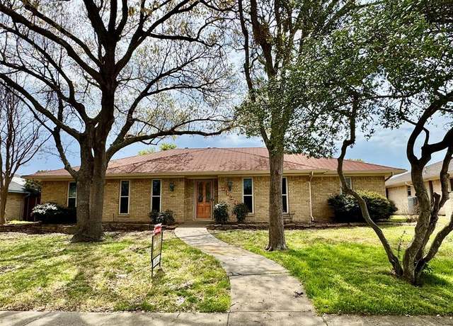 Property at 2124 Parkhaven Dr, Plano, TX 75075, 4 beds, 3.5 baths
