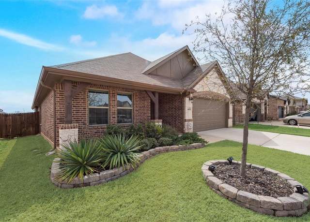 Property at 4505 Ridgehurst Ln, Fort Worth, TX 76036, 3 beds, 2 baths