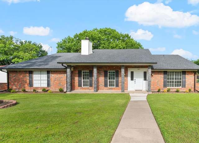 Property at 503 Curtis Rd, Burleson, TX 76028, 3 beds, 3 baths
