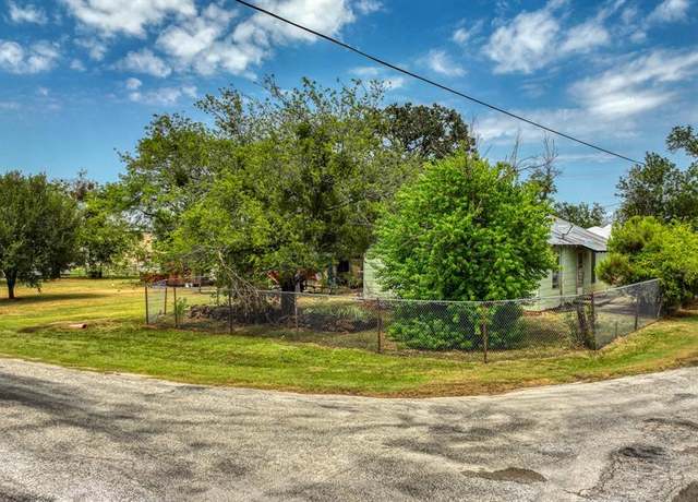 Property at 62 Travis St, Santo, TX 76472, 2 beds, 1 bath