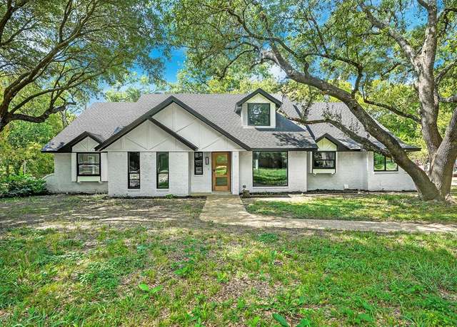 Property at 112 Forest Brook St, Oak Leaf, TX 75154, 4 beds, 2.5 baths