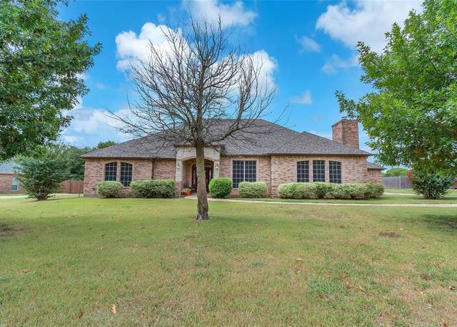 Property at 1921 Willow Bend Dr, Oak Leaf, TX 75154, 4 beds, 3 baths