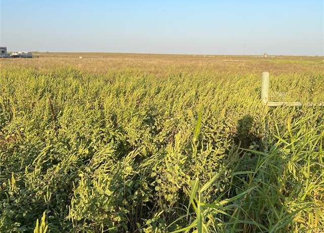 Property at 9751 County Road 408, Grandview, TX 76050