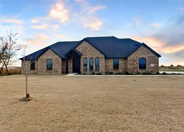 Property at 1165 Deerfield Dr, Wills Point, TX 75169, 4 beds, 2.5 baths