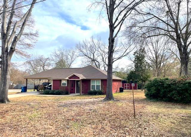 Property at 106 Walnut St, Chandler, TX 75758, 2 beds, 1 bath
