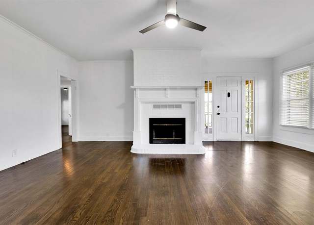 Property at 3244 E Prosper Trl, Prosper, TX 75078, 4 beds, 2.5 baths