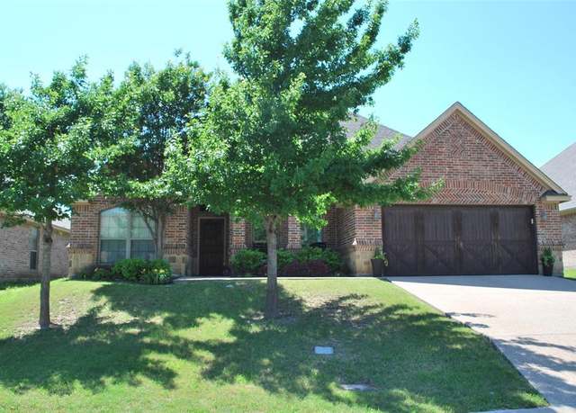 Property at 252 Spyglass Dr, Willow Park, TX 76008, 3 beds, 2 baths
