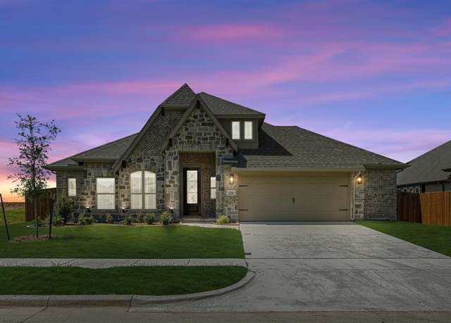 Property at 228 Claywood Dr, Glenn Heights, TX 75154, 3 beds, 2 baths