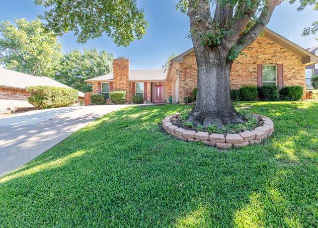 Property at 4107 Blossom Trl, Arlington, TX 76016, 3 beds, 2 baths