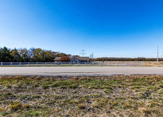 Property at 842 Dowell Rd, Rockwall, TX 75032, 3 beds, 2.5 baths