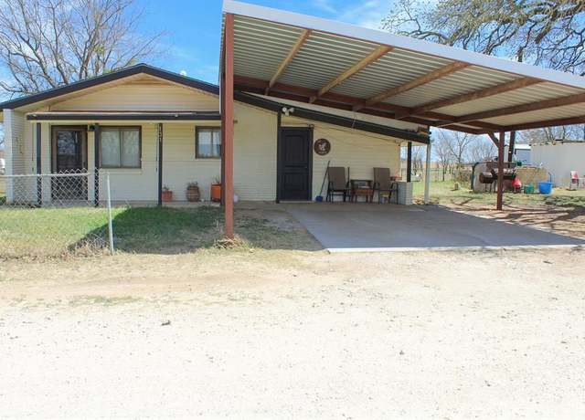 Property at 131 County Road 206, Comanche, TX 76442, 3 beds, 1 bath