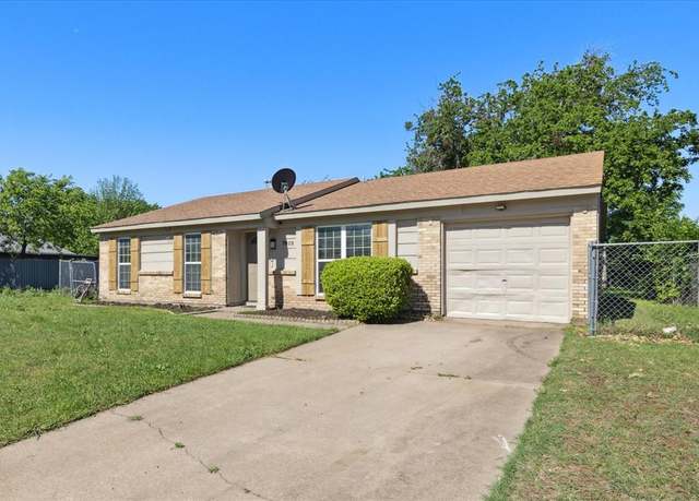Property at 7912 Trimble Dr, Fort Worth, TX 76134, 4 beds, 2 baths