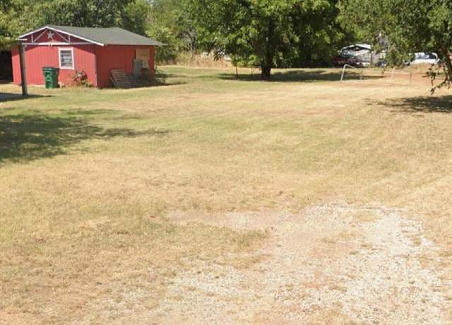 Property at 709 N Grand Ave, Olney, TX 76374