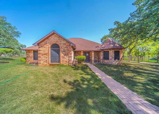 Property at 3316 Old Dennis Rd, Weatherford, TX 76087, 3 beds, 2 baths