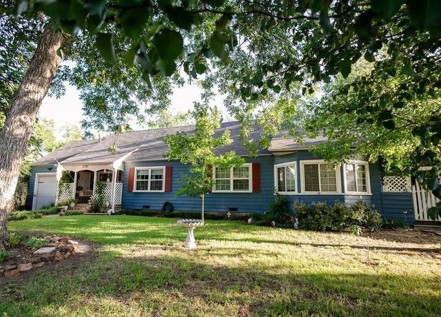 Property at 2230 Alamo Pl, Denton, TX 76201, 3 beds, 2 baths