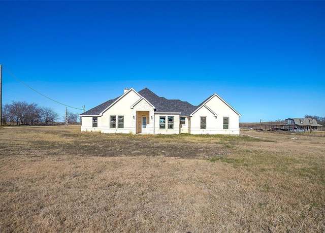 Property at 6916 Sky Rd, Joshua, TX 76058, 4 beds, 2 baths