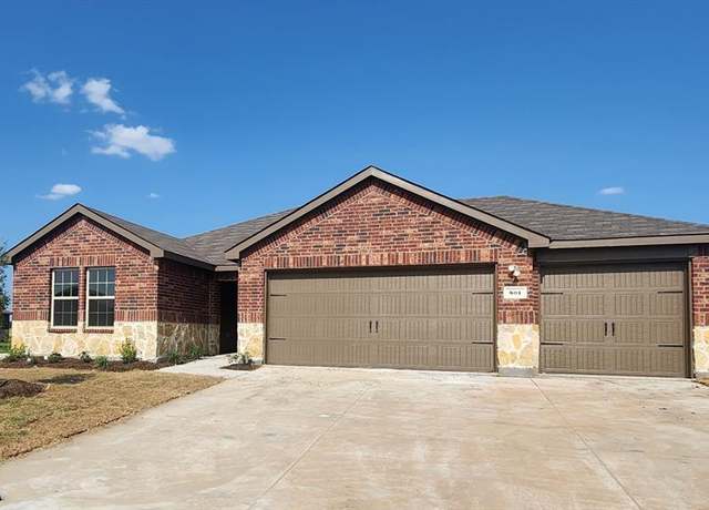 Property at 801 Foundry Ln, Josephine, TX 75173, 5 beds, 2 baths