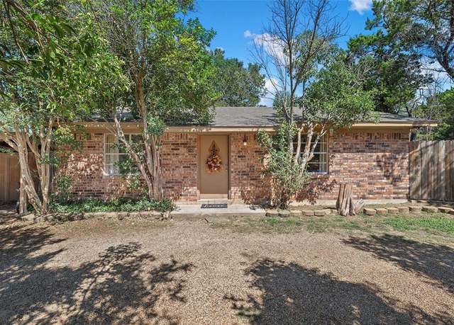 Property at 190 Crowfoot Ln, Whitney, TX 76692, 3 beds, 1.5 baths