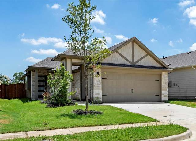 Property at 1621 Meadow Crest Dr, Aubrey, TX 76227, 3 beds, 2 baths