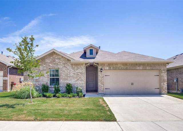 Property at 8640 Sandy Park Dr, Fort Worth, TX 76179, 3 beds, 2 baths