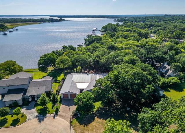 Property at 201 Familia Ct, Azle, TX 76020, 3 beds, 3 baths