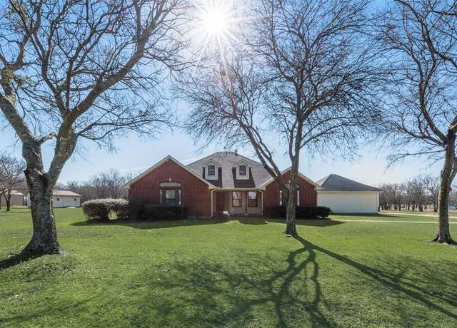 Property at 427 Pioneer Ct, Waxahachie, TX 75167, 5 beds, 3 baths