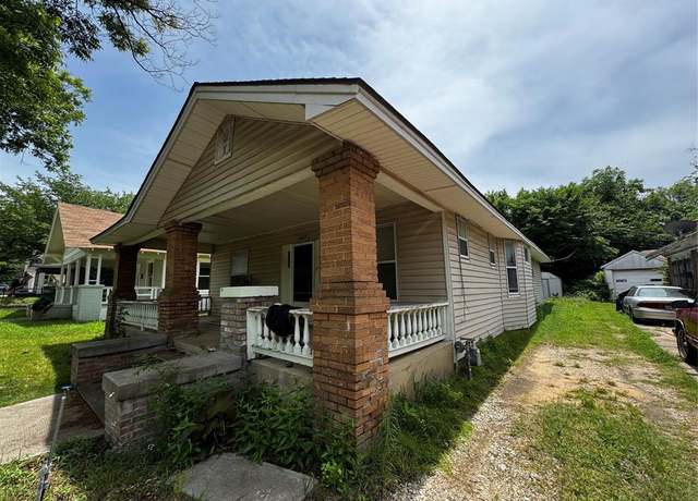Property at 1205 W Arlington Ave, Fort Worth, TX 76110, 3 beds, 2 baths