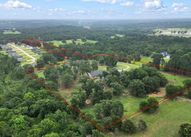 Property at 17507 County Road 479, Lindale, TX 75771, 4 beds, 3.5 baths