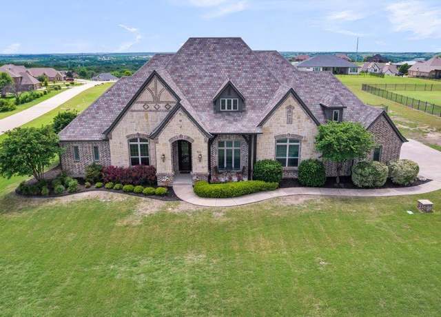Property at 12501 Bella Amore Dr, Fort Worth, TX 76126, 4 beds, 3.5 baths