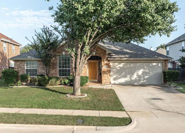 Property at 308 Natchez Trl, Mansfield, TX 76063, 4 beds, 2 baths