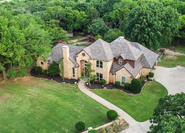 Property at 3430 W Crawford St, Denison, TX 75020, 4 beds, 3.5 baths