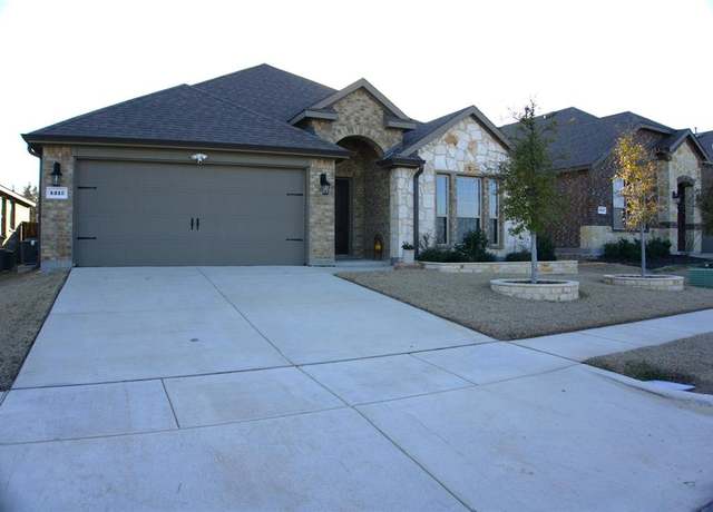 Property at 4215 Long Dr, Forney, TX 75126, 3 beds, 2 baths